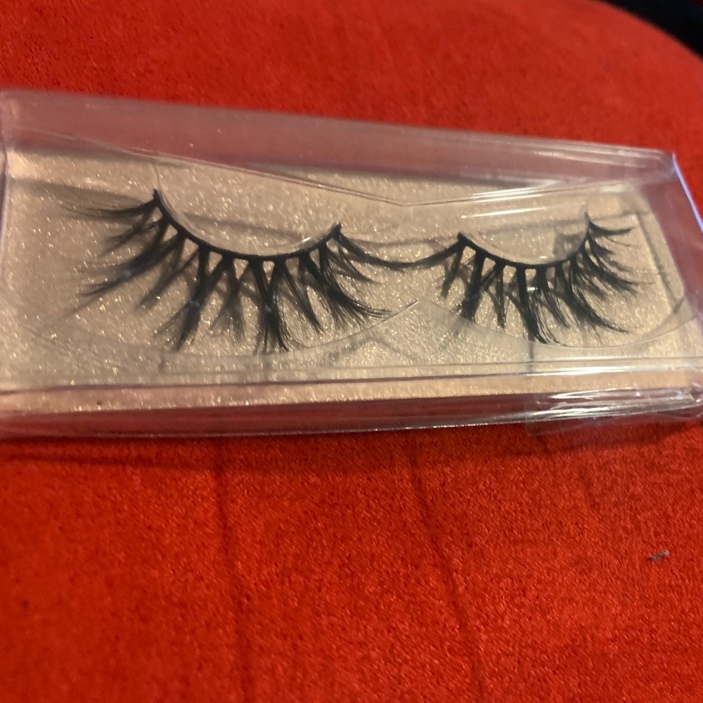 Eyelashes
